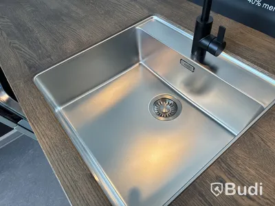 Kök, Kvik Ombra Grön ord. pris. ca 113.000 kr.