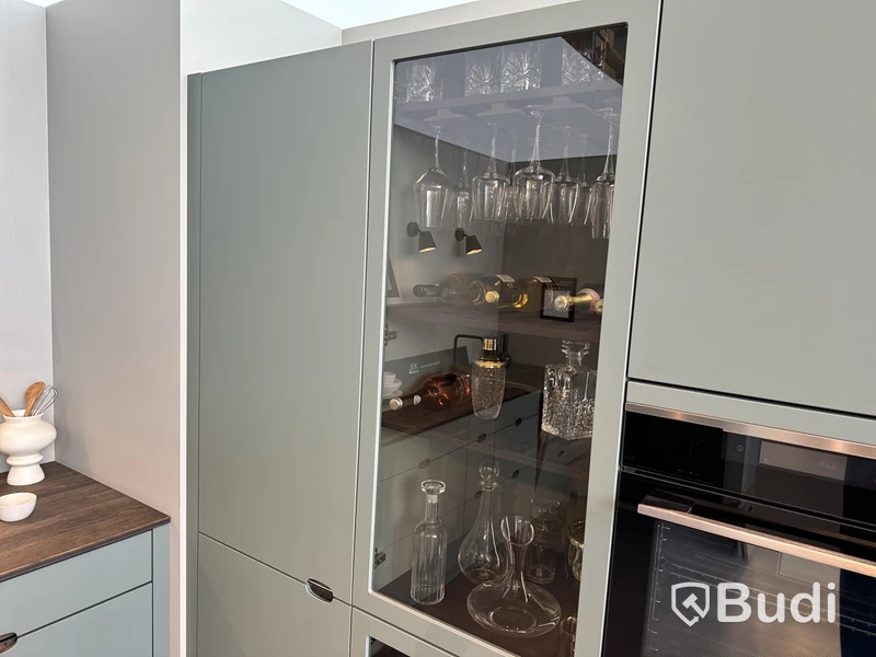 Kök, Kvik Ombra Grön ord. pris. ca 113.000 kr.