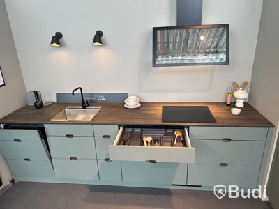Kök, Kvik Ombra Grön ord. pris. ca 113.000 kr.