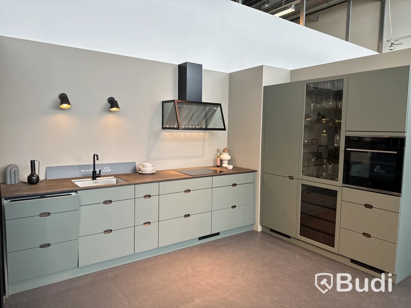Kök, Kvik Ombra Grön ord. pris. ca 113.000 kr.