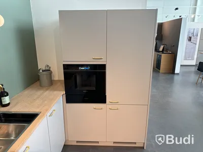 Kök, Kvik Veda Grå ord. pris. ca 83.000 kr.
