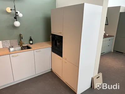 Kök, Kvik Veda Grå ord. pris. ca 83.000 kr.
