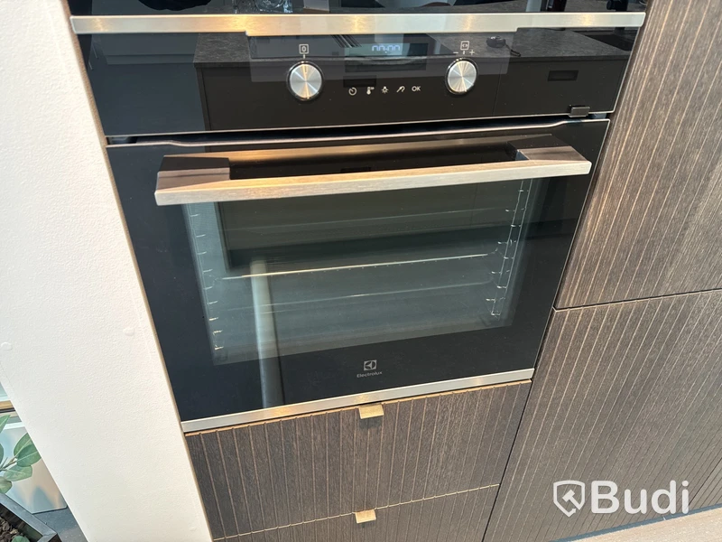 Ugn, Electrolux CKP826X1 ord. pris. ca 10.322 kr.