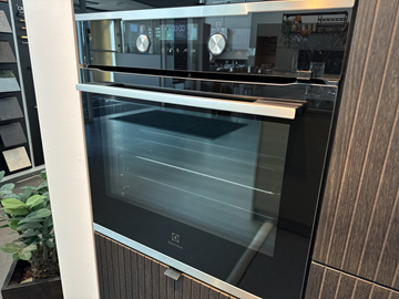 Ugn, Electrolux CKP826X1 ord. pris. ca 10.322 kr.
