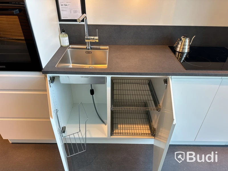 Kök, Kvik Noliam ord. pris. ca 55.000 kr.