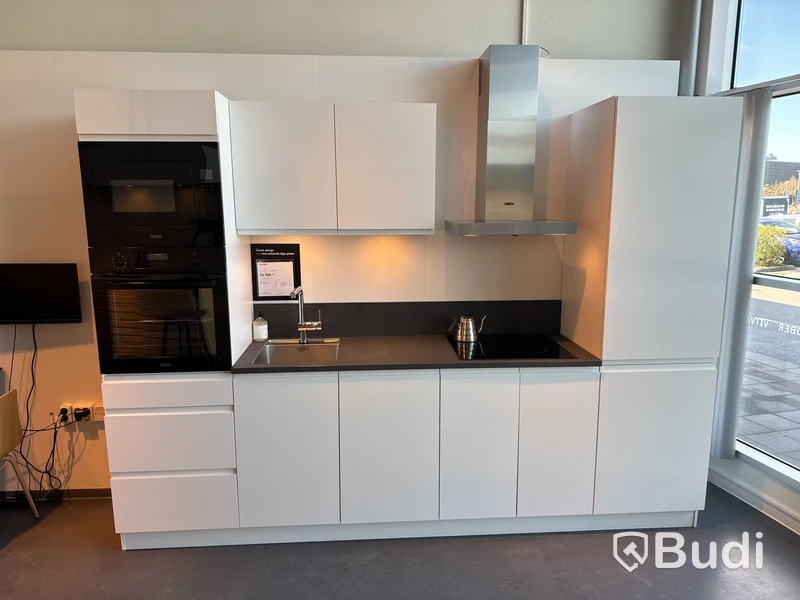 Kök, Kvik Noliam ord. pris. ca 55.000 kr.