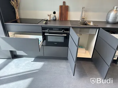 Kök, Kvik Mano Grå ord. pris. ca 90.000 kr