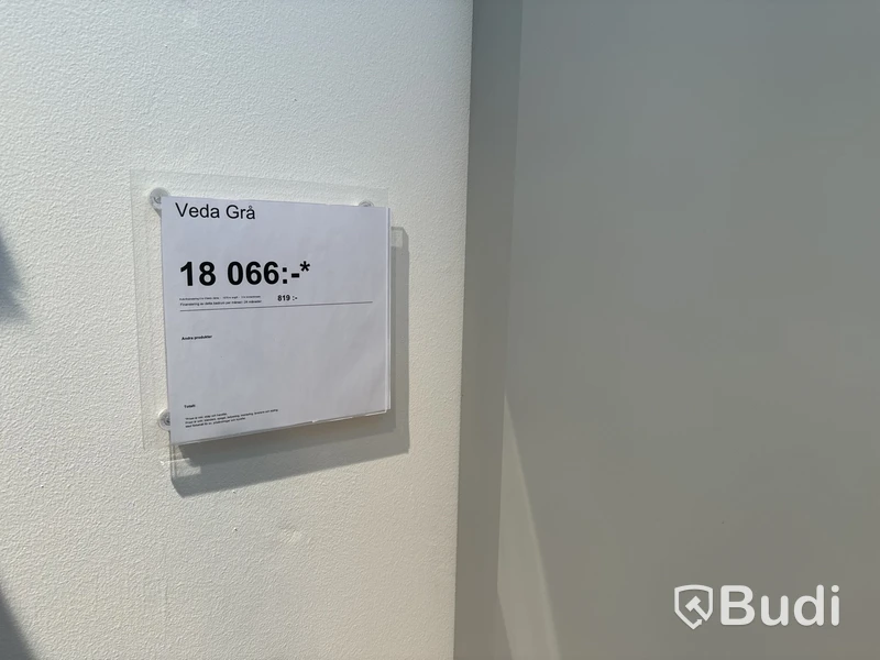 Garderobsmöbel, Kvik Veda Grå ord. pris. ca 18.000 kr.