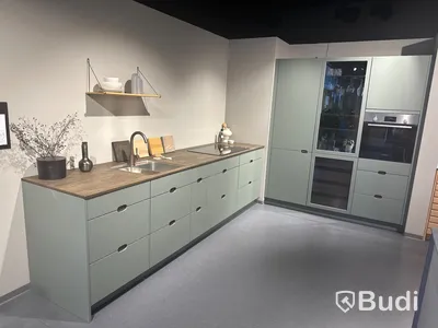 Kök, Kvik Ombra grön ord. pris. ca 85.000 kr.