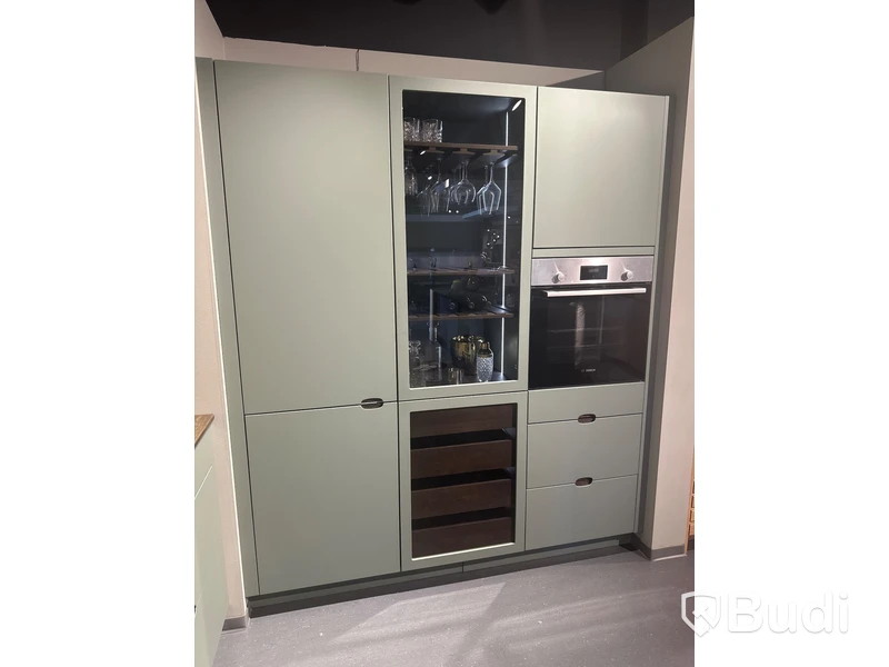 Kök, Kvik Ombra grön ord. pris. ca 85.000 kr.
