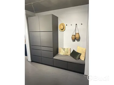 Garderobsmöbel, Kvik Mano dark grey ord. pris. ca 37.000 kr.