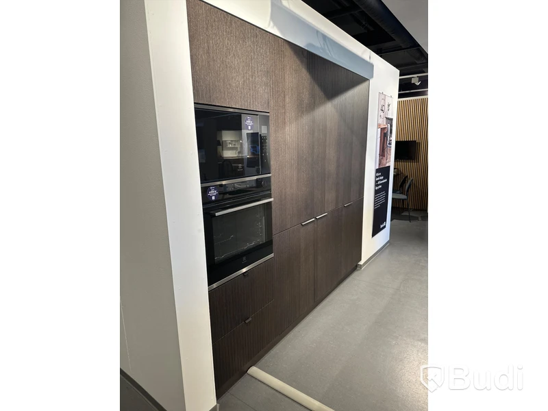 Kök, Kvik Corisa DO ord. pris. ca 40.000 kr.