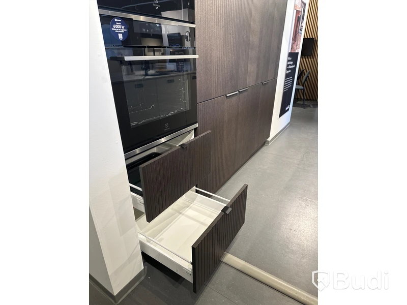 Kök, Kvik Corisa DO ord. pris. ca 40.000 kr.
