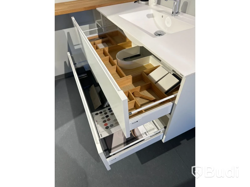 Badrumsinredning, Kvik Mano ord. pris. ca 14.000 kr.