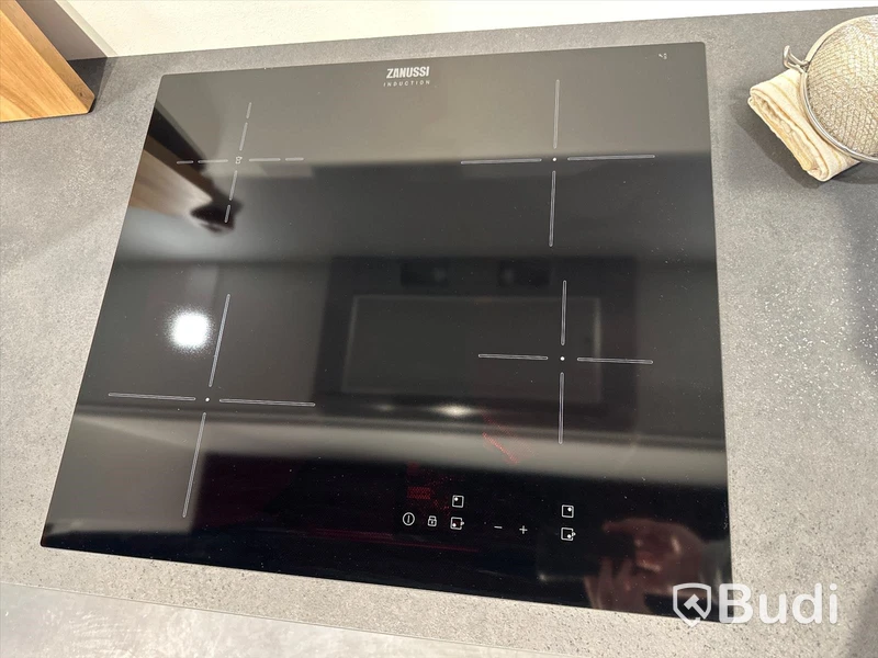 Induktionshäll, Zanussi ZITN641K