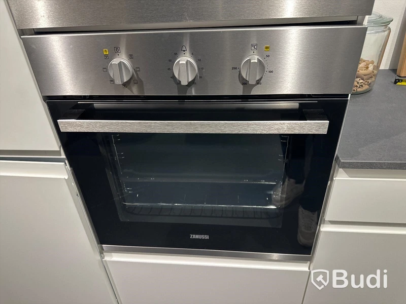 Ugn, Zanussi ZOB21601XU