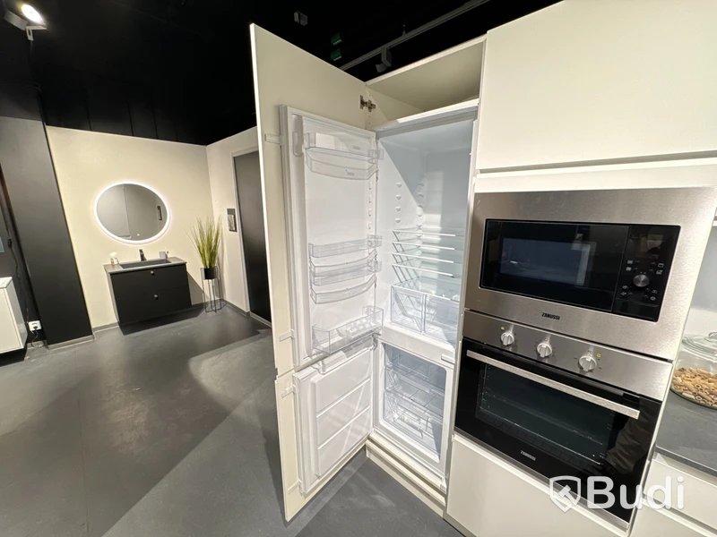 Integrerad kyl & frys, Zanussi ZNLN18FT1
