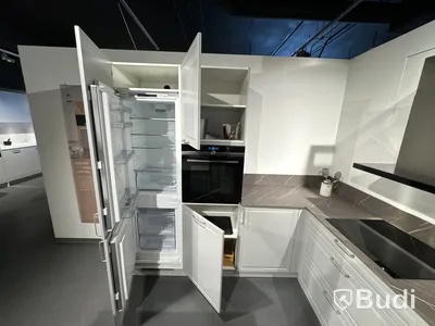 Kök, Kvik Pavia inklusive köksö ord. pris. ca 90.000 kr