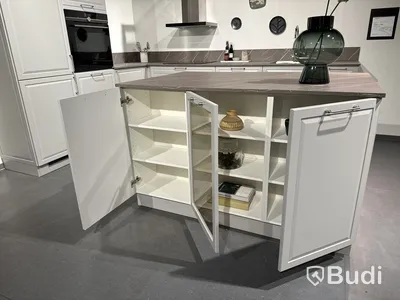 Kök, Kvik Pavia inklusive köksö ord. pris. ca 90.000 kr