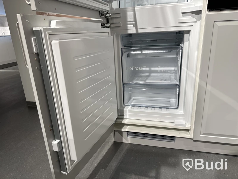 Integrerad kyl & frys, Siemens KI86NVFF0 ord. pris. ca 7.999 kr.