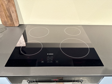 Glaskeramikhäll, Bosch PKE611D17E ord. pris. ca 3.490 kr