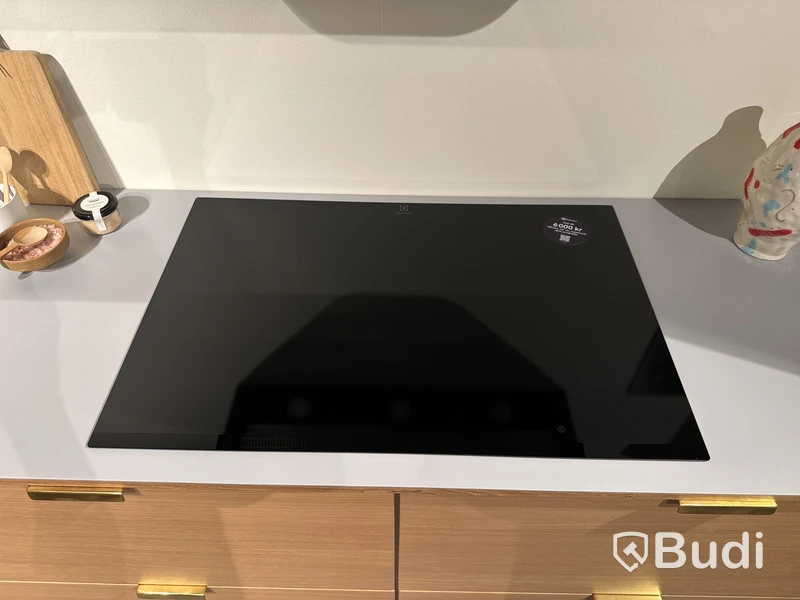 Induktionshäll, Electrolux HKK870MF ord. pris. ca 16.995 kr.