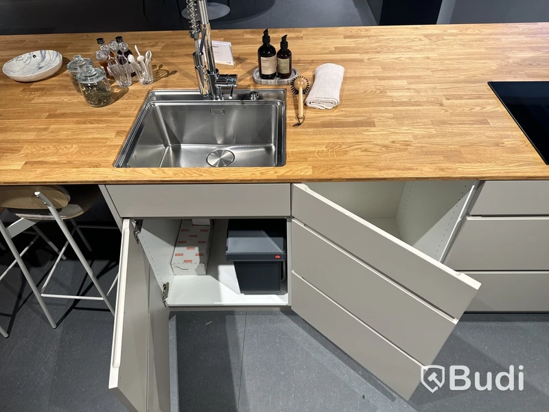 Köksö, Kvik Mano Beige