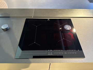 Induktionshäll, Electrolux HKB650BMF ord. pris. 9.000 kr.