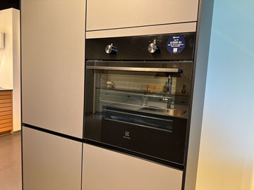Ugn, Electrolux CKB100K ord. pris. ca 6.000 kr.