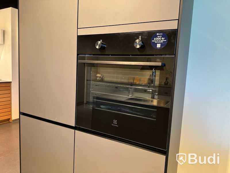 Ugn, Electrolux CKB100K ord. pris. ca 6.000 kr.