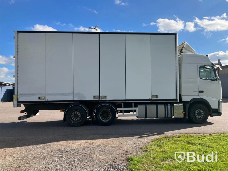 Lastbil VOLVO FH 440 6x2-2009 | Ekeriskåp öppningsbar på båda sidor - EXPORT