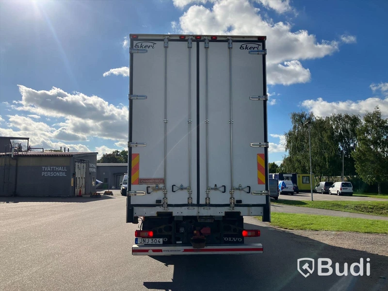 Lastbil VOLVO FH 440 6x2-2009 | Ekeriskåp öppningsbar på båda sidor - EXPORT