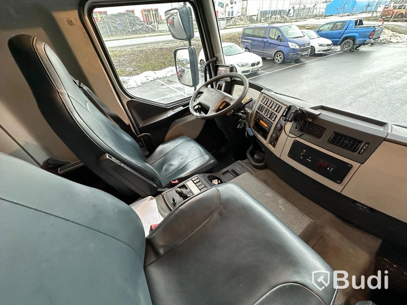 Lastbil Volvo FE 280 4x2 | 2018 | Skåp VAK med öppningsbarsida | Endast 7700 Mil