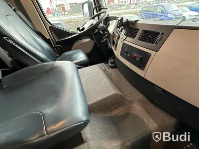 Lastbil Volvo FE 280 4x2 | 2018 | Skåp VAK med öppningsbarsida | Endast 7700 Mil