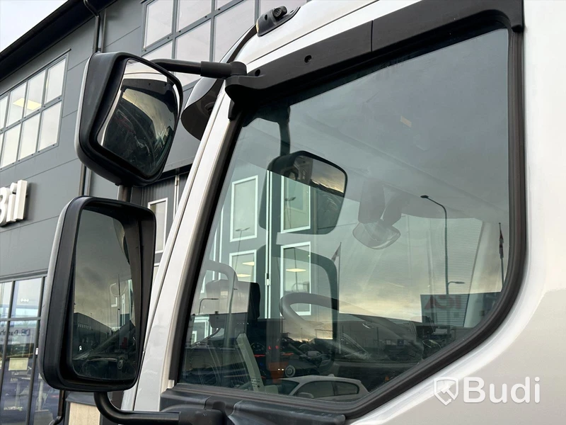 Lastbil Volvo FE 280 4x2 | 2018 | Skåp VAK med öppningsbarsida | Endast 7700 Mil
