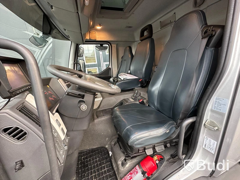 Lastbil Volvo FE 280 4x2 | 2018 | Skåp VAK med öppningsbarsida | Endast 7700 Mil