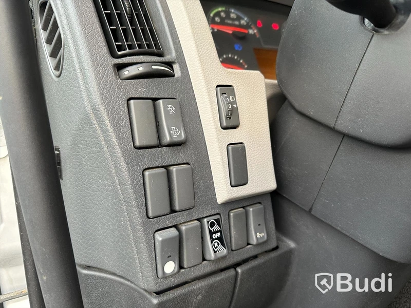 Lastbil Volvo FE 280 4x2 | 2018 | Skåp VAK med öppningsbarsida | Endast 7700 Mil