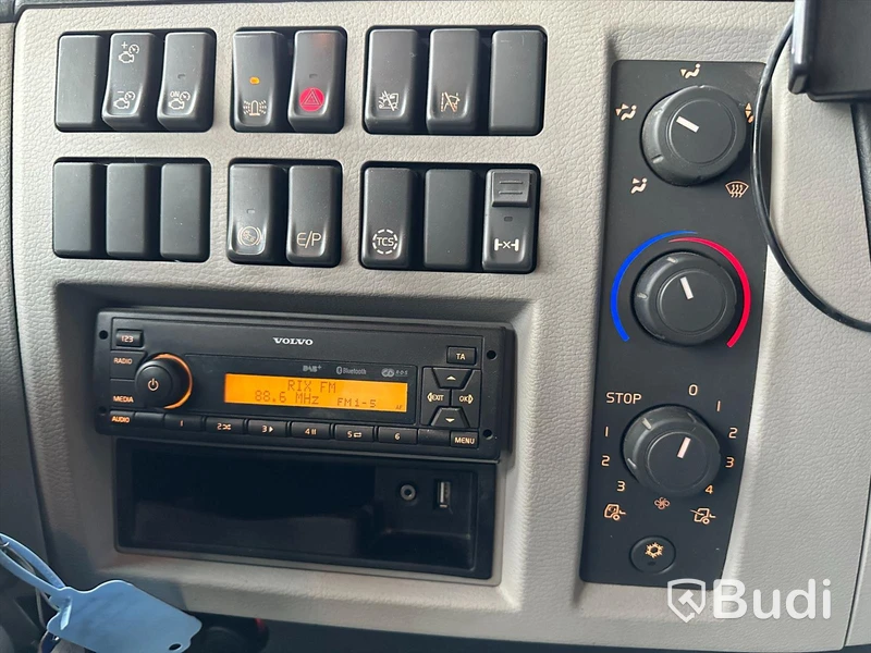 Lastbil Volvo FE 280 4x2 | 2018 | Skåp VAK med öppningsbarsida | Endast 7700 Mil