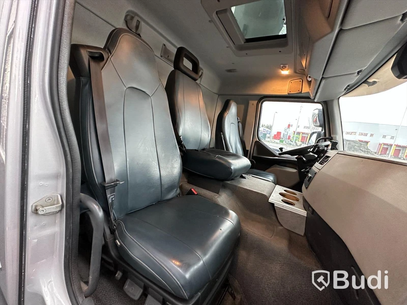 Lastbil Volvo FE 280 4x2 | 2018 | Skåp VAK med öppningsbarsida | Endast 7700 Mil