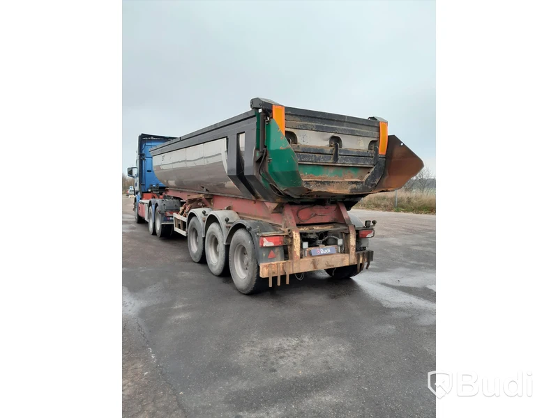 Dragbil Scania R560 6x2 -2010 med Zorzi trailer -2006 -