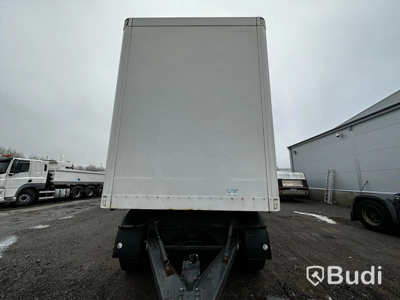 Släp Ekeri S8 - 2011 UNIKT TILLFÄLLE | Skåpsläp med öppningsbarsida använd sedan ny hos trafikskola Ca6000mil