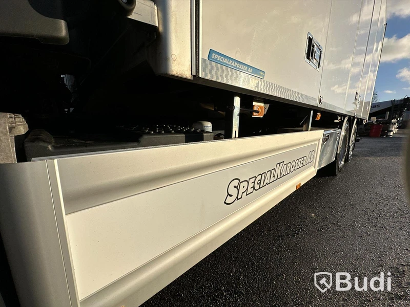 Lastbil Volvo FM 410 6x2 | SKAB | Öppningsbar sida |