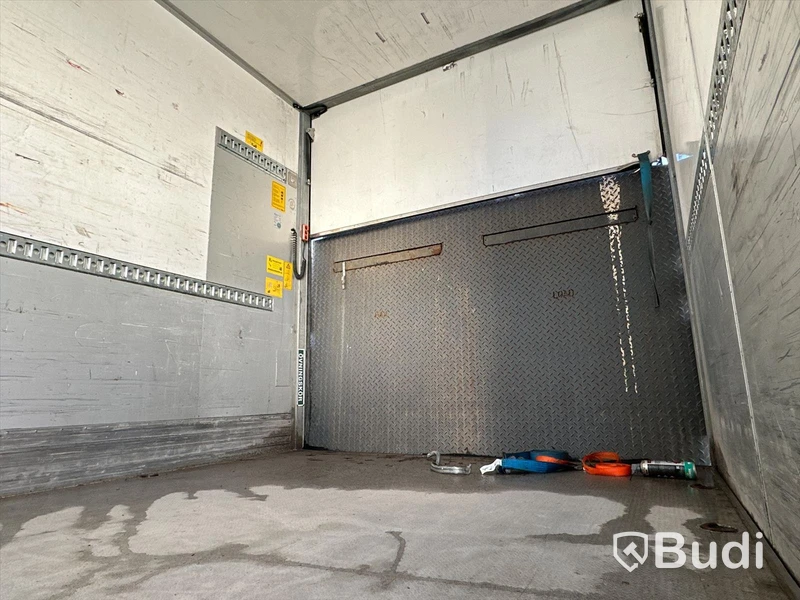 Lastbil Volvo FM 410 6x2 | SKAB | Öppningsbar sida |
