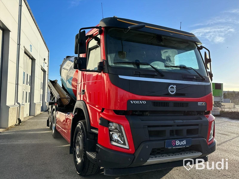 Betongbil Volvo FMX 330 6x2 | Saraka byggnation | 2017 | Endast 139100km
