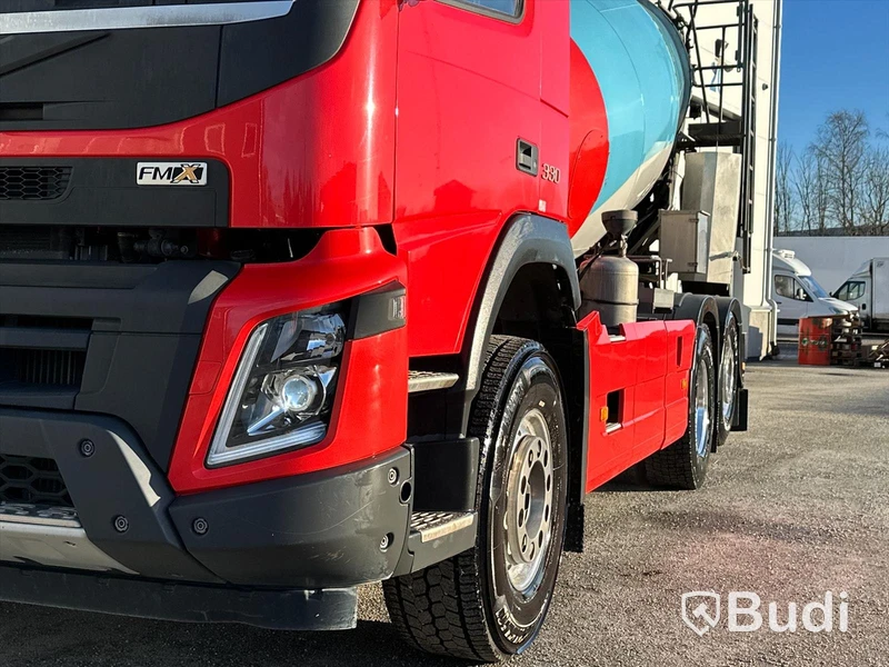 Betongbil Volvo FMX 330 6x2 | Saraka byggnation | 2017 | Endast 139100km