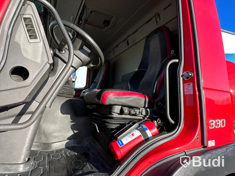 Betongbil Volvo FMX 330 6x2 | Saraka byggnation | 2017 | Endast 139100km