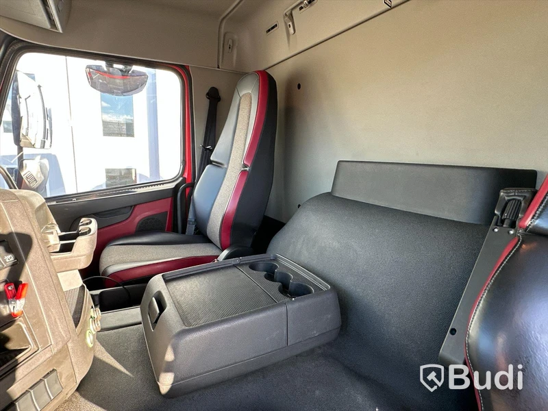 Betongbil Volvo FMX 330 6x2 | Saraka byggnation | 2017 | Endast 139100km