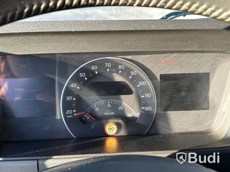 Betongbil Volvo FMX 330 6x2 | Saraka byggnation | 2017 | Endast 139100km
