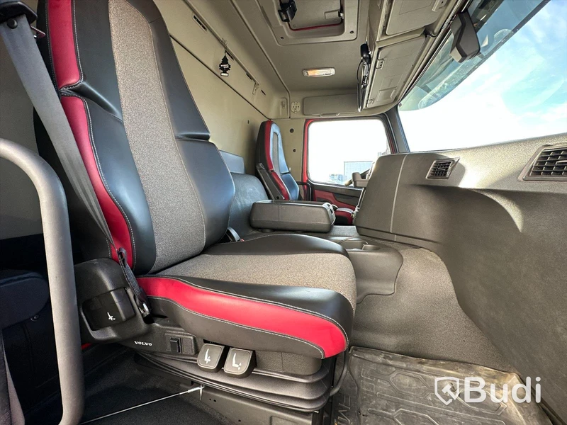 Betongbil Volvo FMX 330 6x2 | Saraka byggnation | 2017 | Endast 139100km