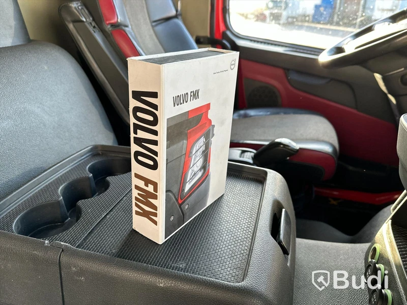 Betongbil Volvo FMX 330 6x2 | Saraka byggnation | 2017 | Endast 139100km